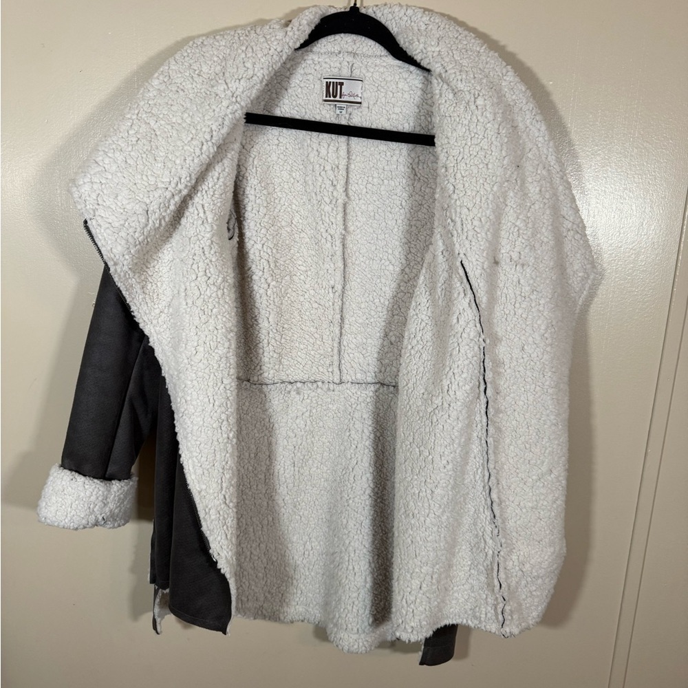 Kut From the Kloth faux suede 100% Sherpa lined jacket size Medium - Picture 6 of 8